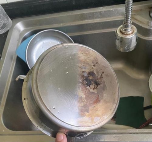 到舅媽家發現,廚房不一定要大 看她這布置,小廚房也能干凈整潔